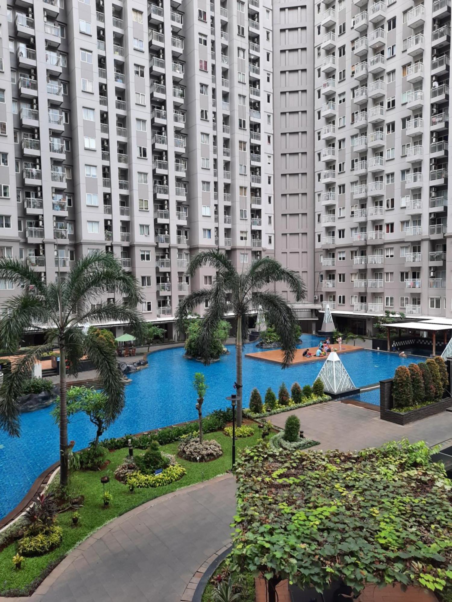 Royal Mediterania Garden Park Bt * Jakarta